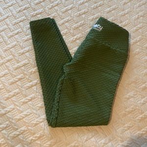 BOOTY BY BRABANTS full length Sage Croco Leggings